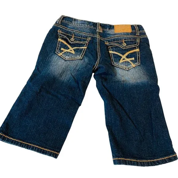 Amethyst Womens Distressed Jean Shorts Size 5 Blue Denim - Picture 3 of 8